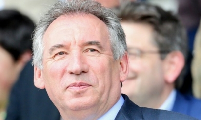 Primaires à droite: Bayrou tacle Sarkozy, Le Maire et la surenchère