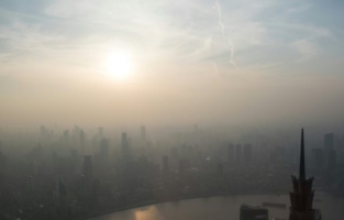 AVC: la pollution atmosphérique, un des principaux facteurs de risque 