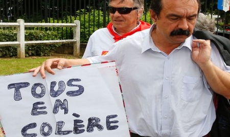 Grève: Valls et Hollande montent au créneau pour sauver l’Euro-2016