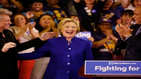 Primaires américaines: Clinton donnée gagnante