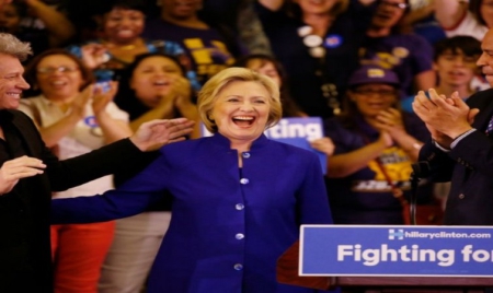 Primaires américaines: Clinton donnée gagnante