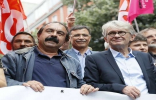 Loi Travail: la fermeté de Manuel Valls éloigne une sortie de crise