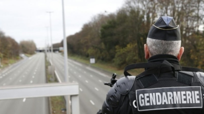 Drôme : un tireur vise un car de touristes tchèques sur l’A7