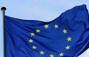 Sondage: deux Français sur trois pour le maintien de la France dans l'Union européenne