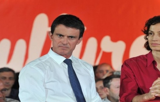 Grève: Valls et Hollande montent au créneau pour sauver l'Euro-2016 