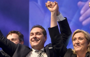 En Autriche, Marine Le Pen rêve d'un Frexit