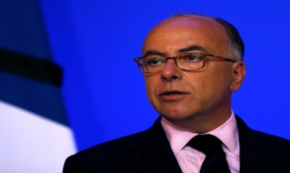 Accusation d’une policière municipale niçoise: Cazeneuve porte plainte pour diffamation