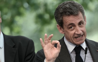Nicolas Sarkozy se compare à Olivier Giroud, critiqué puis adulé