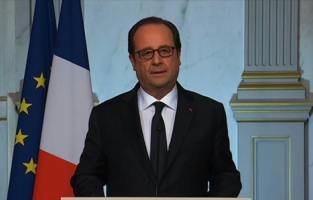 Nice: Hollande lance un appel à la cohésion et l'unité nationale 