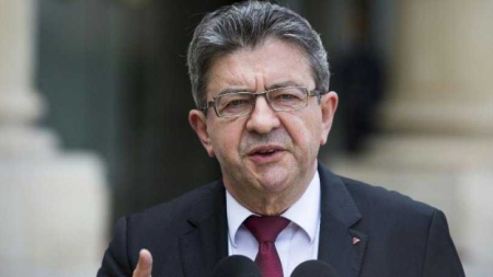 Mélenchon dénonce une tendance à la militarisation de l’action policière