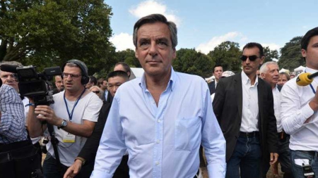 Primaire à droite : Fillon insiste sur les mises en examen de Sarkozy