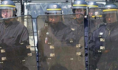 Tarn : un forain fonce sur des CRS avec son camion