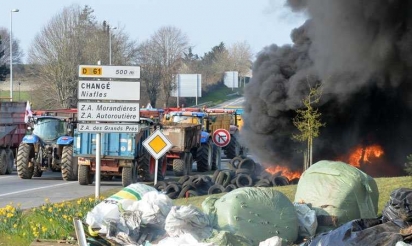 Lactalis : pourquoi les producteurs de lait manifestent