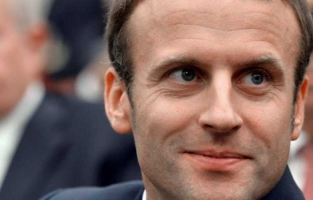 Sondage: Macron meilleur candidat pour représenter la gauche en 2017