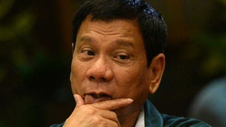 Aux Philippines, Duterte exige le départ des militaires américains