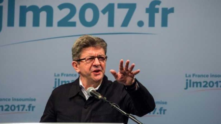 2017: Mélenchon défend sa stratégie révolutionnaire, pacifiste et démocratique