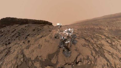 Le robot Curiosity se prend en selfie sur Mars