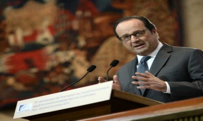 Hollande estime que la France est sur un sentier de croissance