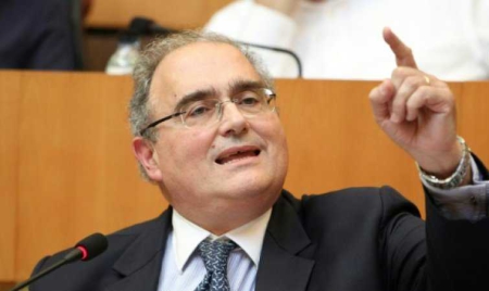 Corse: le député Paul Giacobbi jugé pour détournement de fonds
