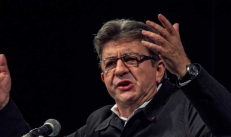 Mélenchon: Hollande sera candidat en 2017 avec une logique lui ou le chaos