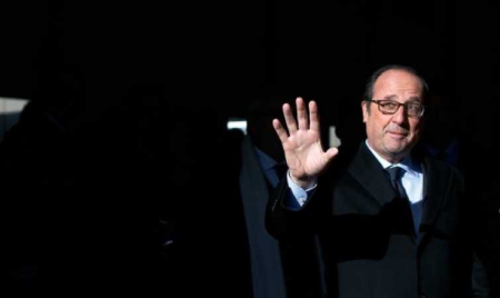 Hollande poursuit en Normandie une tournée de valorisation de son bilan