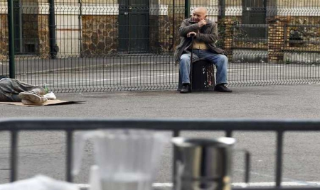 Pauvreté: le Secours catholique alerte les candidats de la primaire