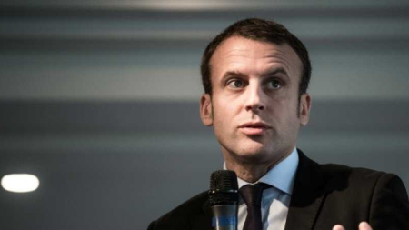 Macron: Le choix de se présenter “pas suspendu” à la décision de Hollande