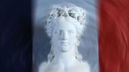 Un maire critiqué pour avoir accepté un chèque d’un émir du Qatar