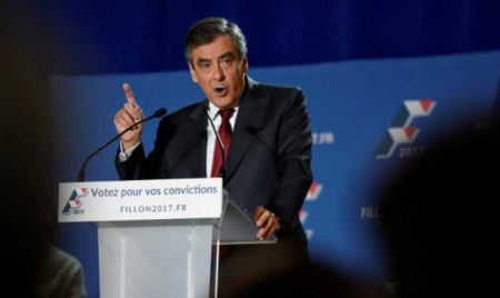 Primaire: Fillon a dépensé deux fois plus en meetings que Sarkozy