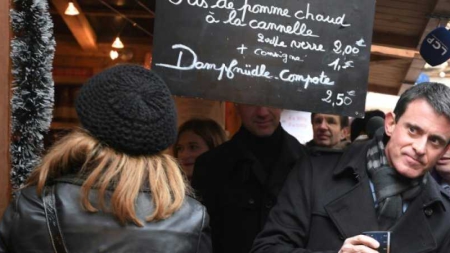 Manuel Valls enfariné à Strasbourg