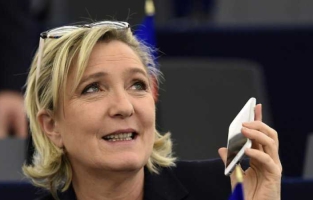 Présidentielle: Le Pen en tête, Fillon recule, Macron progresse