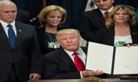 A l’offensive sur l’immigration, Trump durcit le ton face au Mexique