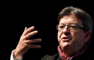 Primaire du PS : Mélenchon table sur un désistement du vainqueur avant la présidentielle 