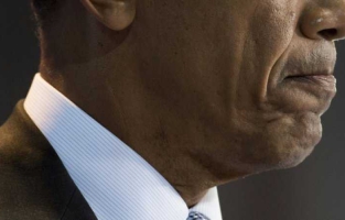 Obama défend son bilan notamment sur la santé, Trump l'éreinte