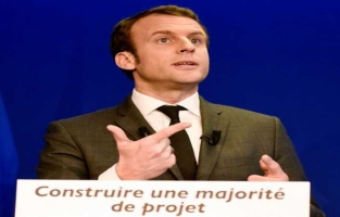 Présidentielle: Bayrou se tâte et fait durer le suspense