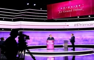 Débat TV: Hamon et Valls affichent leurs divergences sans virulence