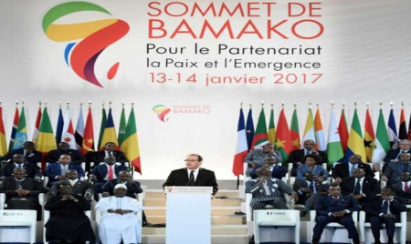 A Bamako, les adieux réciproques de Hollande et de l’Afrique