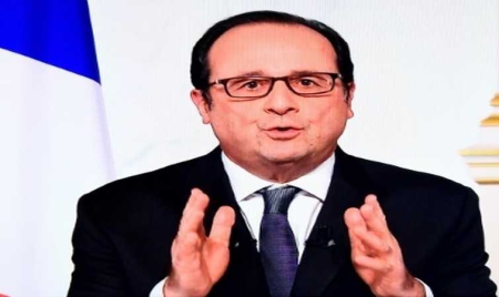 Pour ses derniers voeux, Hollande multiplie les avertissements