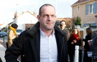 Décret Trump: Et pourquoi pas ? en France, dit l'élu FN Steeve Briois