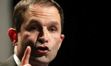 Bobigny pour Hamon, Marine Le Pen jette de l’huile sur le feu