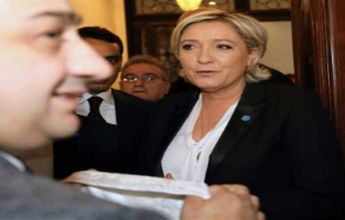 Marine Le Pen quitte le Liban sur un coup d'éclat sur le voile