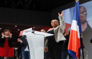 Hamon officiellement investi par le PS qui se remet à espérer 