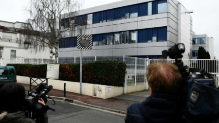 Financement des campagnes du FN: un proche de Marine Le Pen mis en examen