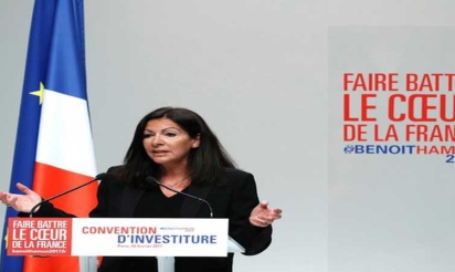 Hamon officiellement investi par le PS qui se remet à espérer