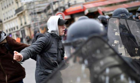 Violences policières: des lycées de région parisienne bloqués