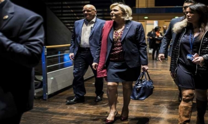 Assistants parlementaires FN: deux proches de Marine Le Pen entendus