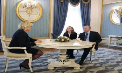 Marine Le Pen reçue au Kremlin par Vladimir Poutine