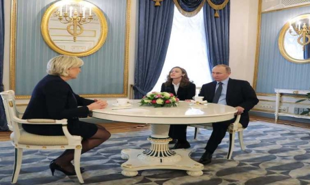 Marine Le Pen reçue au Kremlin par Vladimir Poutine