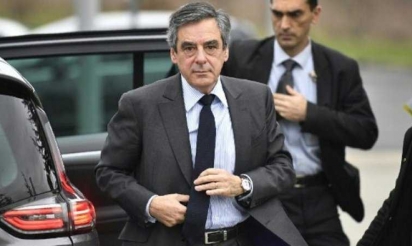 François Fillon se serait fait offrir pour plus de 48.000 euros de costumes