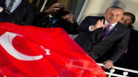 Turquie: crise avec les Pays-Bas qui empêchent la visite de Cavusoglu